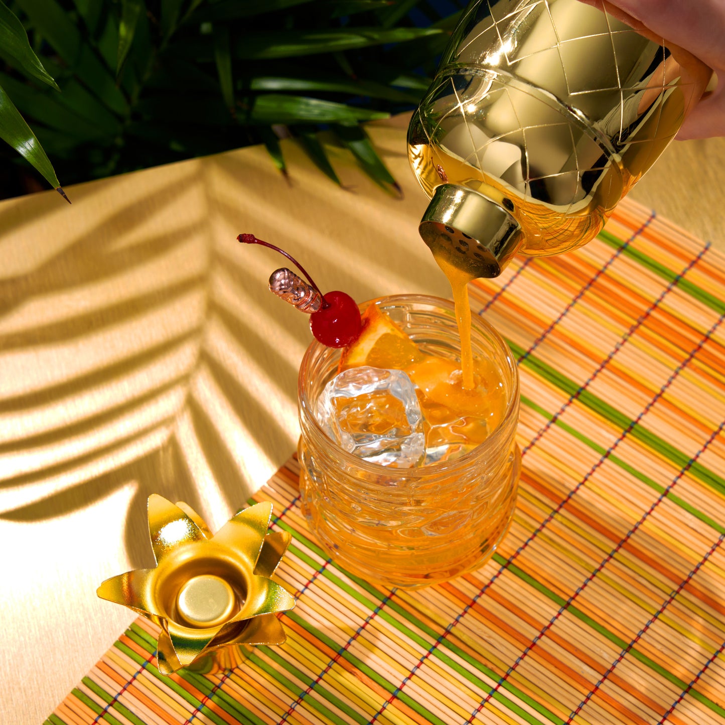 Pacific Gold Pineapple Shaker Viski®